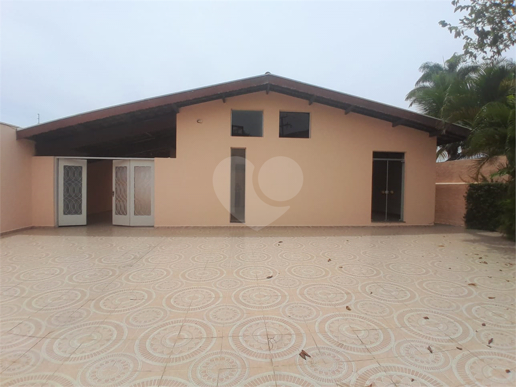 Casa à venda e aluguel com 4 quartos, 490m² - Foto 3