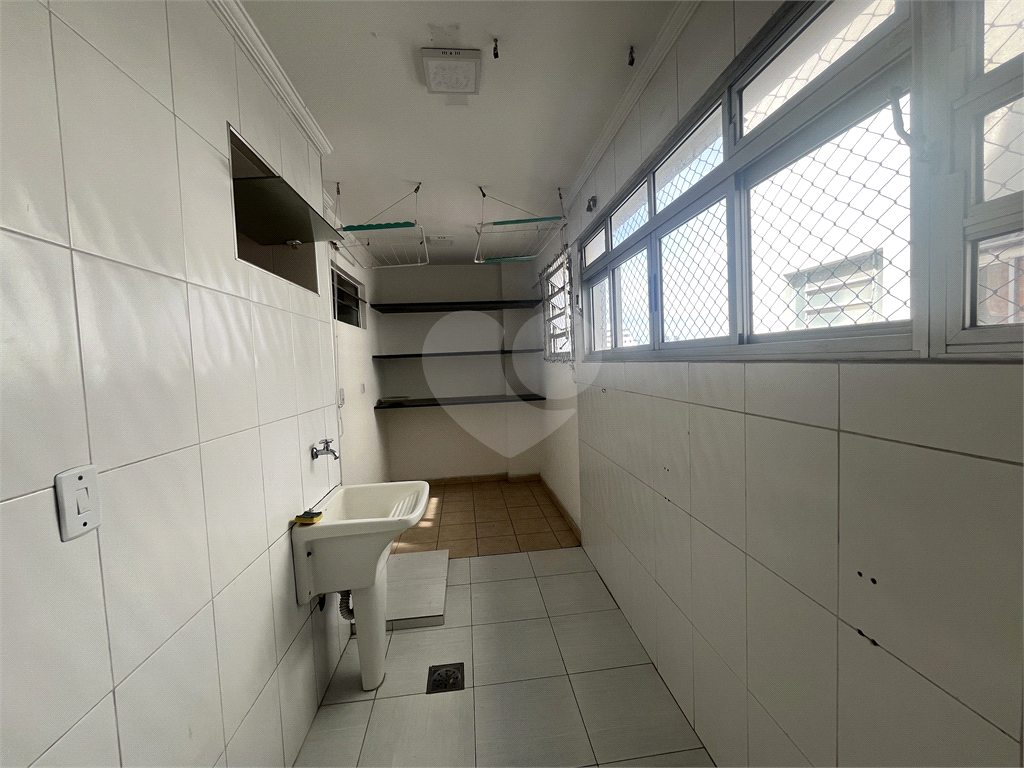 Apartamento com 2 dormitorios na Barra Funda