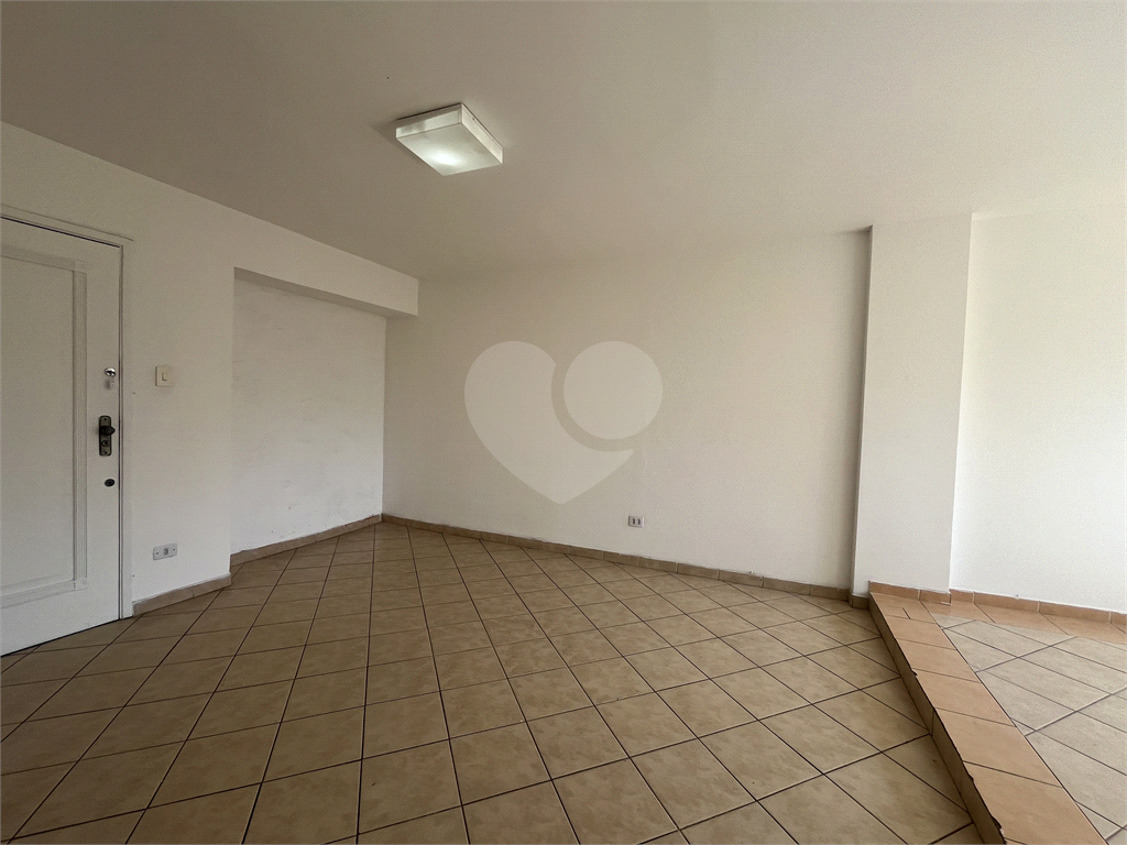 Apartamento com 2 dormitorios na Barra Funda