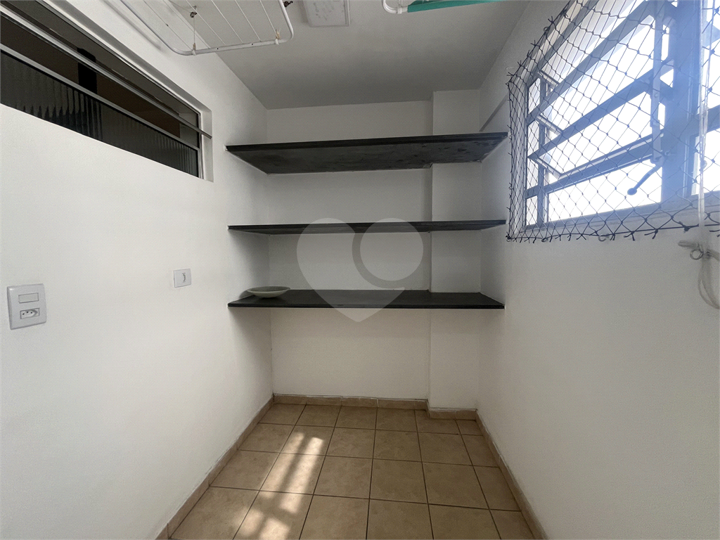 Apartamento com 2 dormitorios na Barra Funda