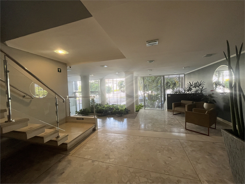 Apartamento com 2 dormitorios na Barra Funda