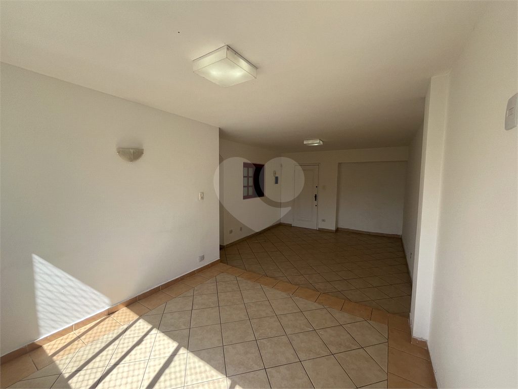 Apartamento com 2 dormitorios na Barra Funda