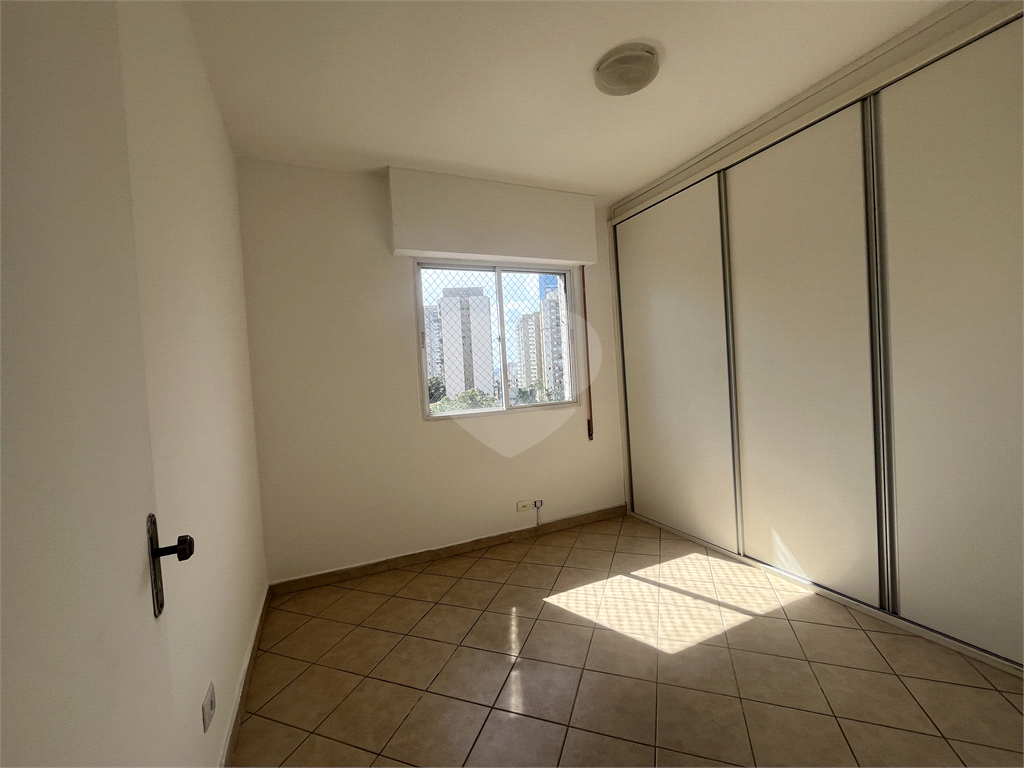 Apartamento com 2 dormitorios na Barra Funda
