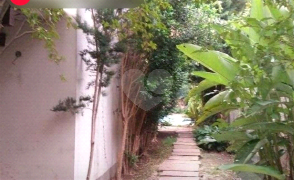 Terreno Residencial/Comercial em PINHEIROS com 550 m²