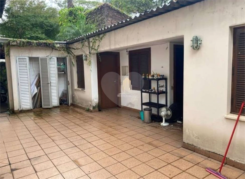Terreno Residencial/Comercial em PINHEIROS com 550 m²