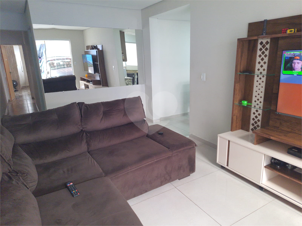 Casa à venda com 2 quartos, 128m² - Foto 2