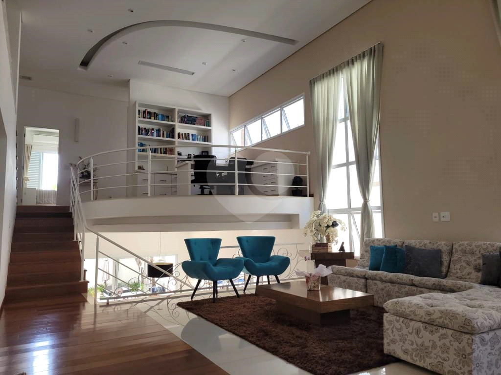 Casa de Condomínio à venda com 4 quartos, 400m² - Foto 1