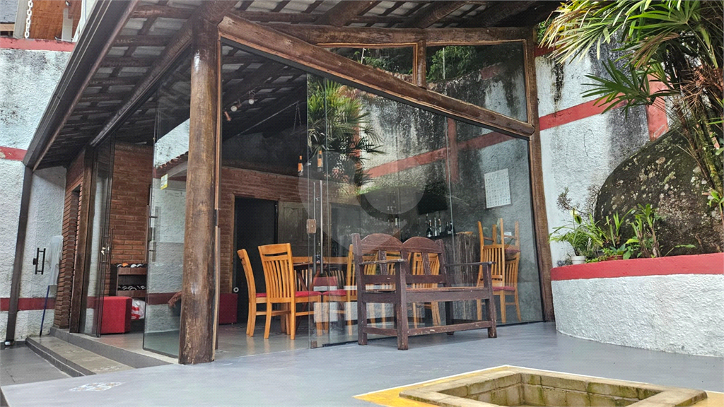 CASA À VENDA NO CLUBE DE CAMPO EM MAIRIPORÃ