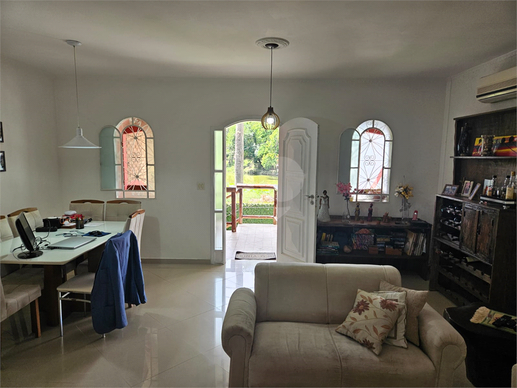 CASA À VENDA NO CLUBE DE CAMPO EM MAIRIPORÃ