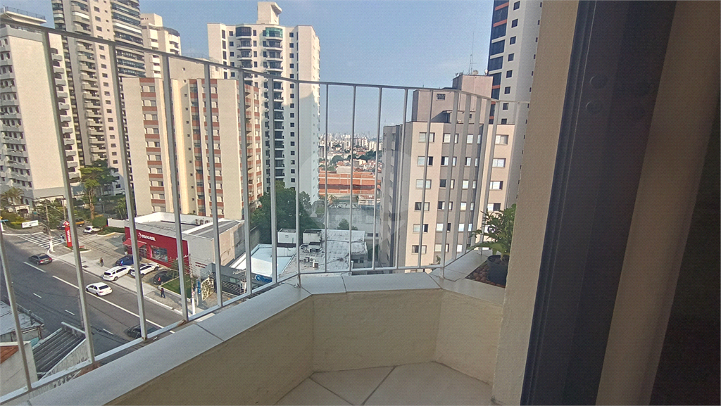 APARTAMENTO em TUCURUVI