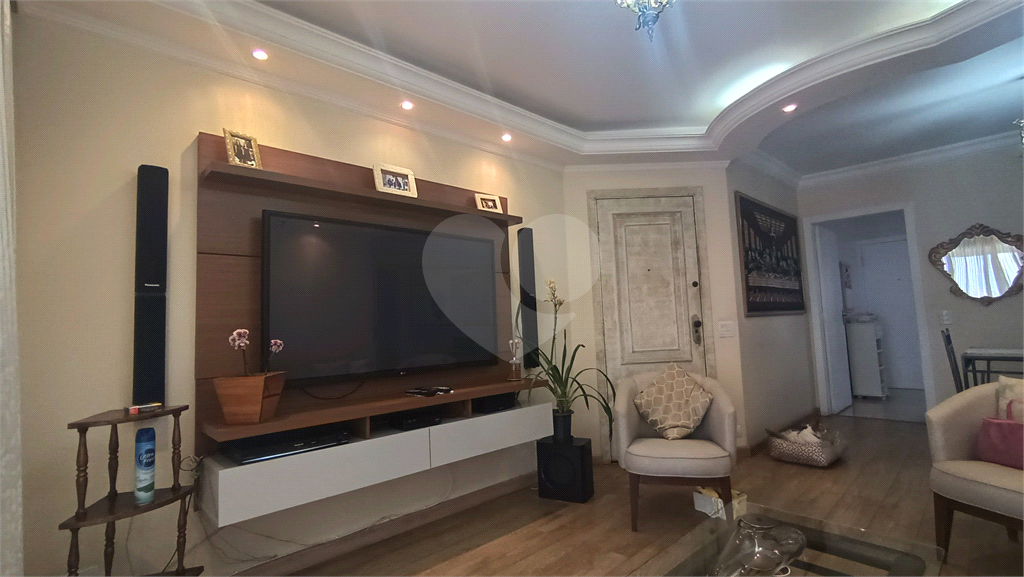 APARTAMENTO em TUCURUVI