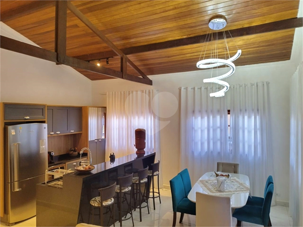 Casa à venda com 3 quartos, 300m² - Foto 5