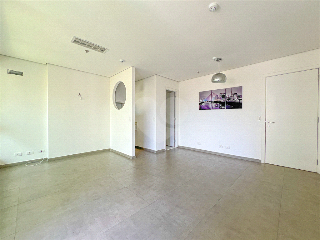 Vende-se: Sala Comercial de 30m², Rua Augusta - Consolação!!!