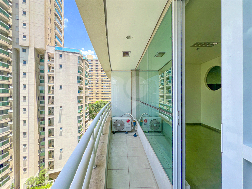 Vende-se: Sala Comercial de 30m², Rua Augusta - Consolação!!!