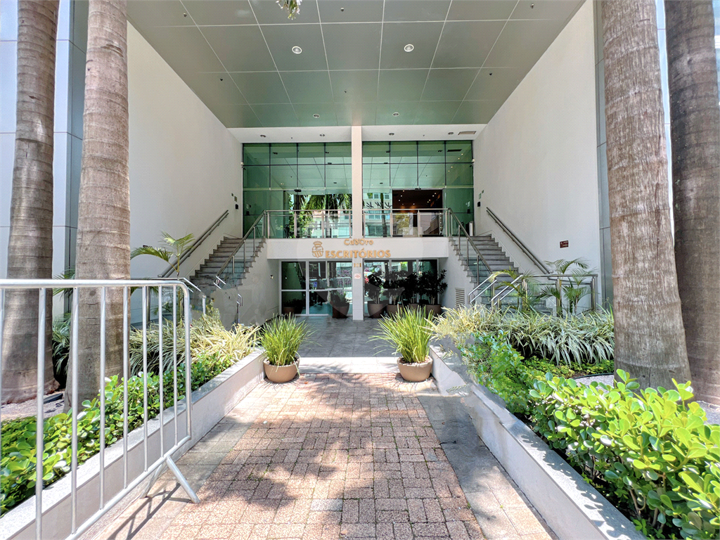 Vende-se: Sala Comercial de 30m², Rua Augusta - Consolação!!!