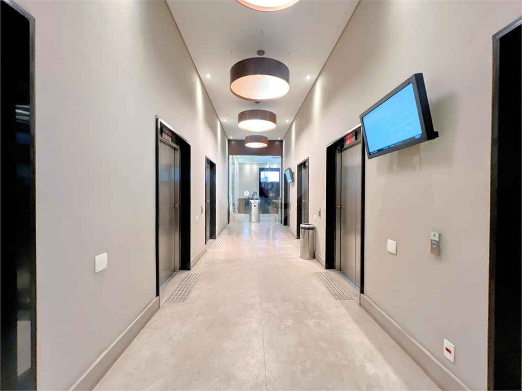 Vende-se: Sala Comercial de 30m², Rua Augusta - Consolação!!!