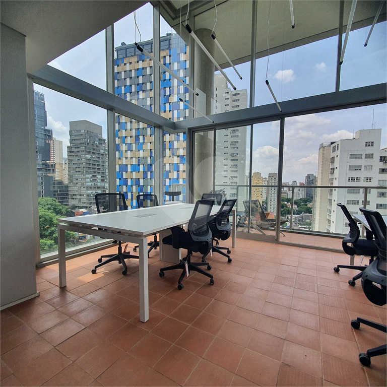 Studio 30m² 01 quarto suíte com varanda e lazer completo Jardins