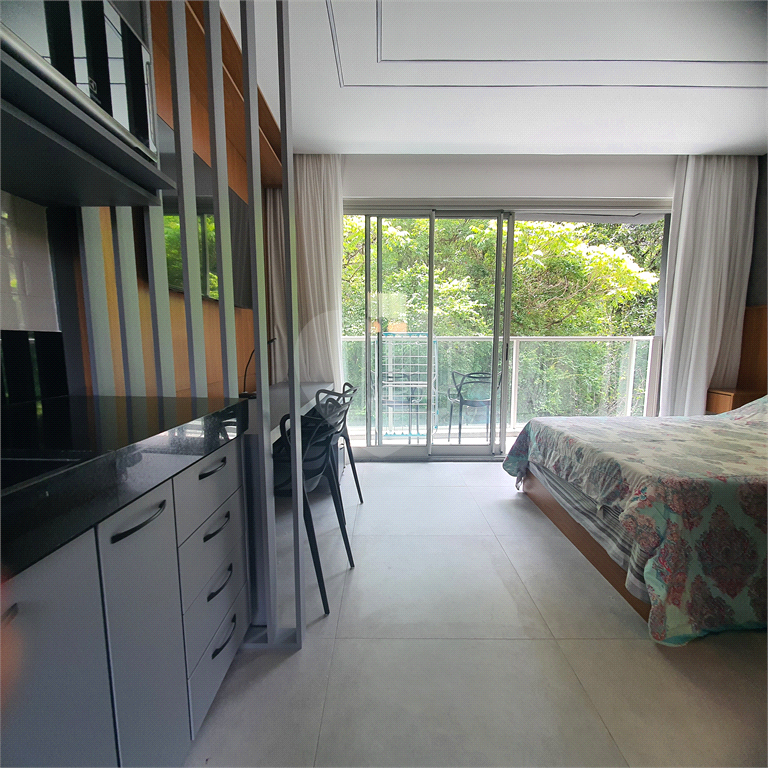 Studio 30m² 01 quarto suíte com varanda e lazer completo Jardins