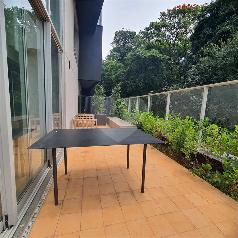 Studio 30m² 01 quarto suíte com varanda e lazer completo Jardins