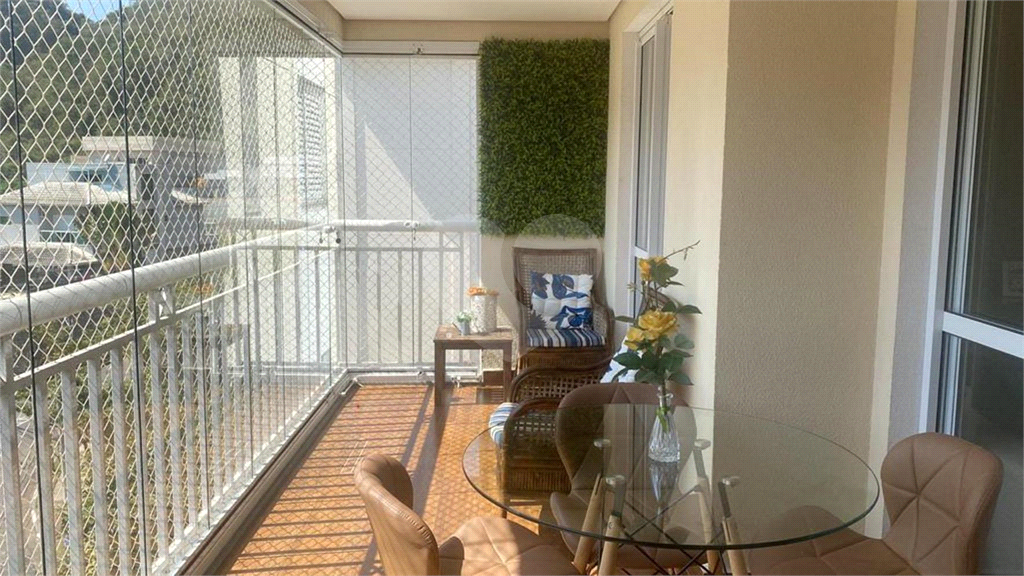 APARTAMENTO em HORTO