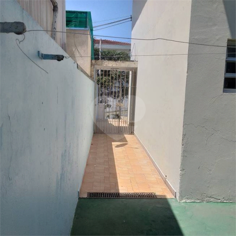 Tremembé Sobrado Residencial ou Comercial à venda em excelente localização com 3 quartos 3 vagas sala copa e cozinha e quintal                                      