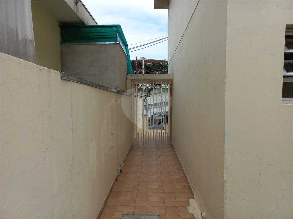 Tremembé Sobrado Residencial ou Comercial à venda em excelente localização com 3 quartos 3 vagas sala copa e cozinha e quintal                                      