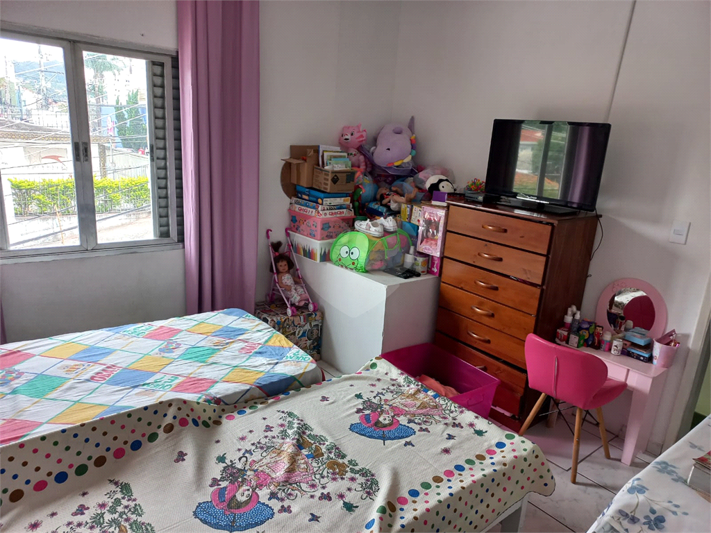 Tremembé Sobrado Residencial ou Comercial à venda em excelente localização com 3 quartos 3 vagas sala copa e cozinha e quintal                                      