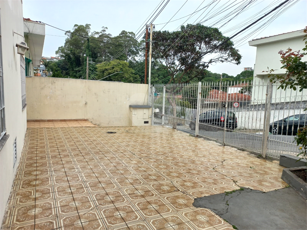 Tremembé Sobrado Residencial ou Comercial à venda em excelente localização com 3 quartos 3 vagas sala copa e cozinha e quintal                                      