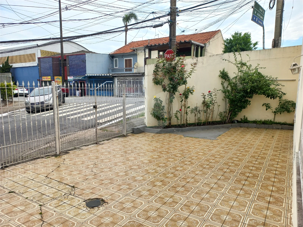 Tremembé Sobrado Residencial ou Comercial à venda em excelente localização com 3 quartos 3 vagas sala copa e cozinha e quintal                                      