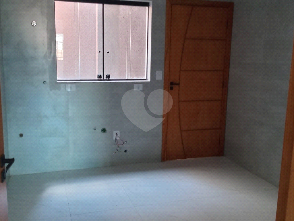 casa com 215 m² em aclive, rua residencial, próxima as avenidas Dep Emílio Carlos e Inajar de Souza