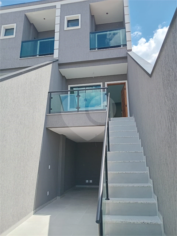 casa com 215 m² em aclive, rua residencial, próxima as avenidas Dep Emílio Carlos e Inajar de Souza