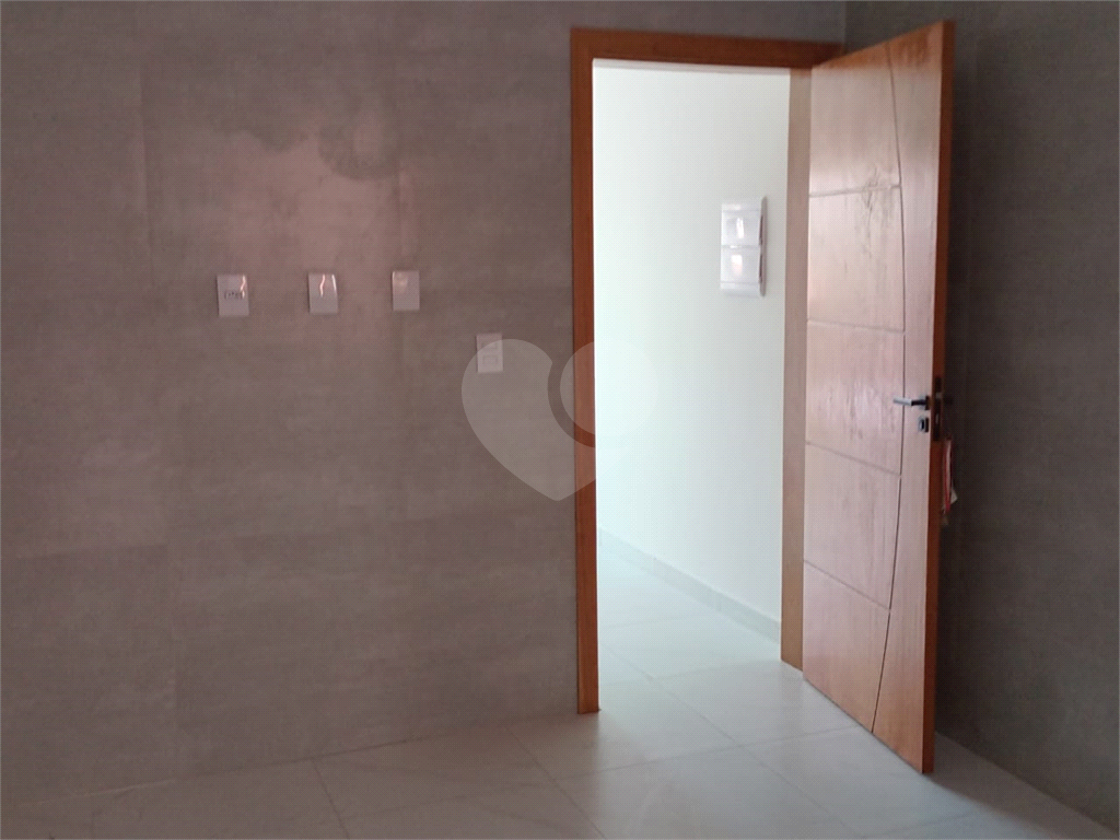 casa com 215 m² em aclive, rua residencial, próxima as avenidas Dep Emílio Carlos e Inajar de Souza