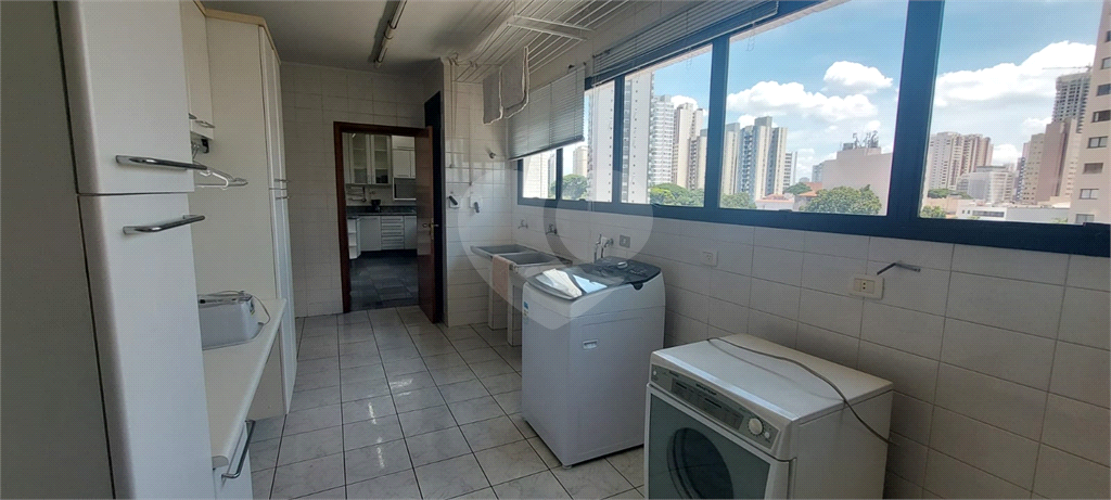 APARTAMENTO em TATUAPÉ