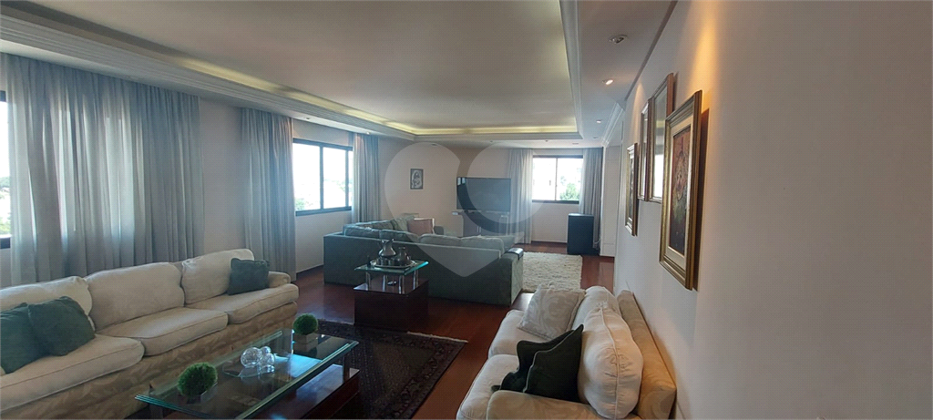APARTAMENTO em TATUAPÉ