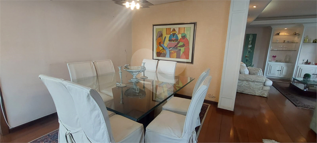 APARTAMENTO em TATUAPÉ