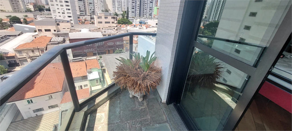APARTAMENTO em TATUAPÉ