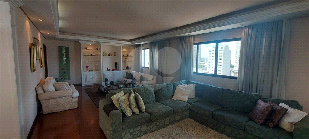 APARTAMENTO em TATUAPÉ