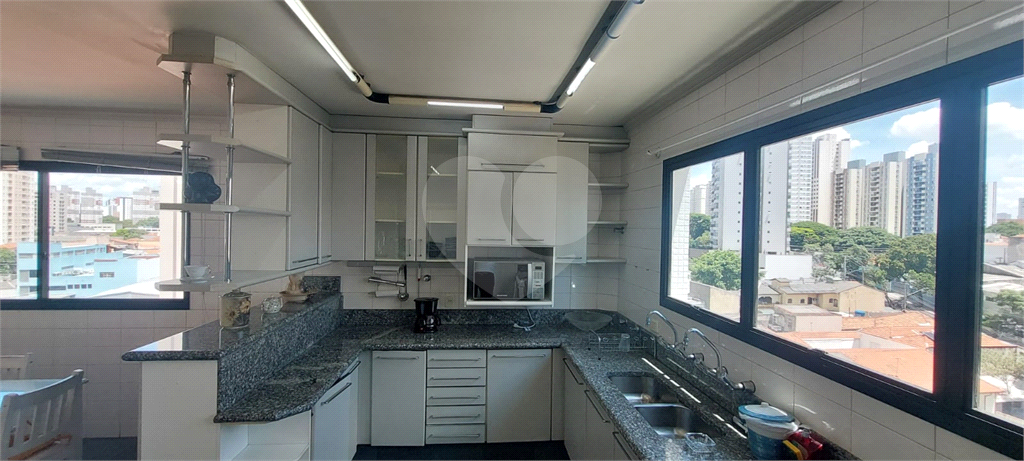 APARTAMENTO em TATUAPÉ