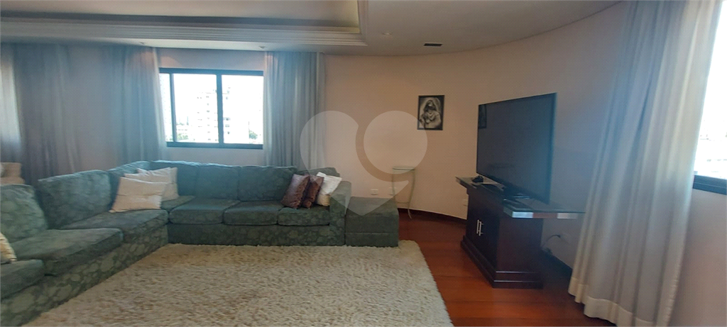 APARTAMENTO em TATUAPÉ