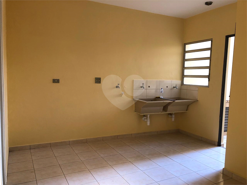 Casa à venda com 7 quartos, 240m² - Foto 35