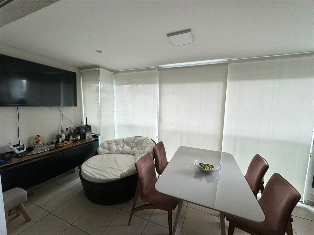 APARTAMENTO em ANÁLIA FRANCO