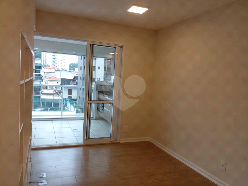APARTAMENTO em ANÁLIA FRANCO