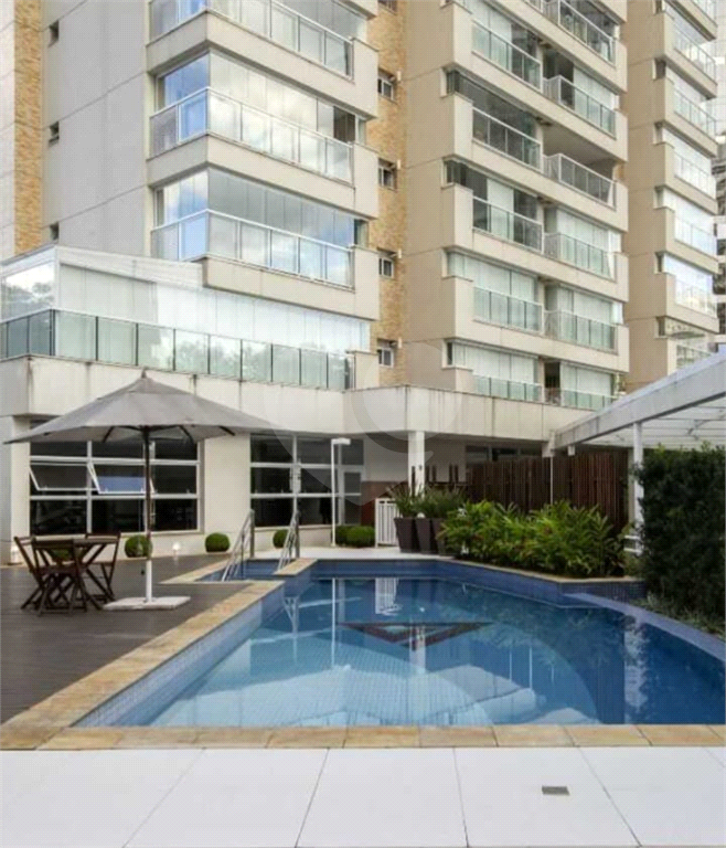 APARTAMENTO em ANÁLIA FRANCO