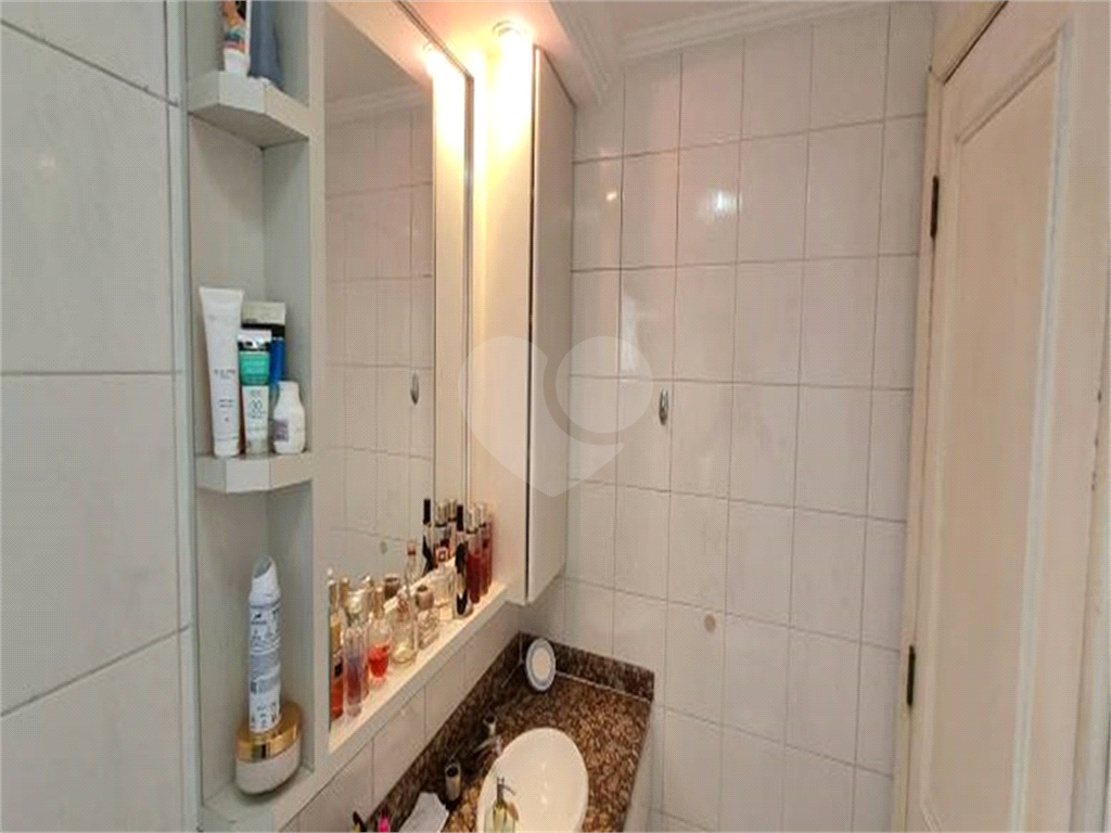 Apartamento à venda com 3 quartos, 156m² - Foto 12