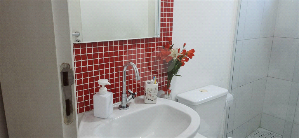 Aconchegante Apartamento com 2 dormitórios, 1 suite e 1 vaga.