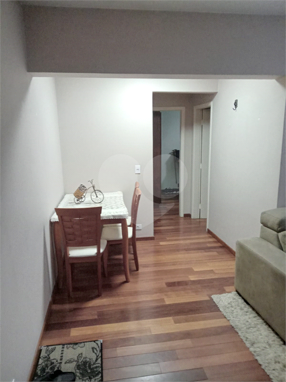 Apartamento à venda com 2 quartos, 65m² - Foto 2