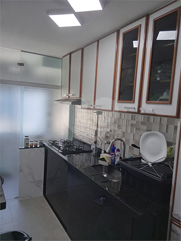 Apartamento à venda com 2 quartos, 65m² - Foto 3