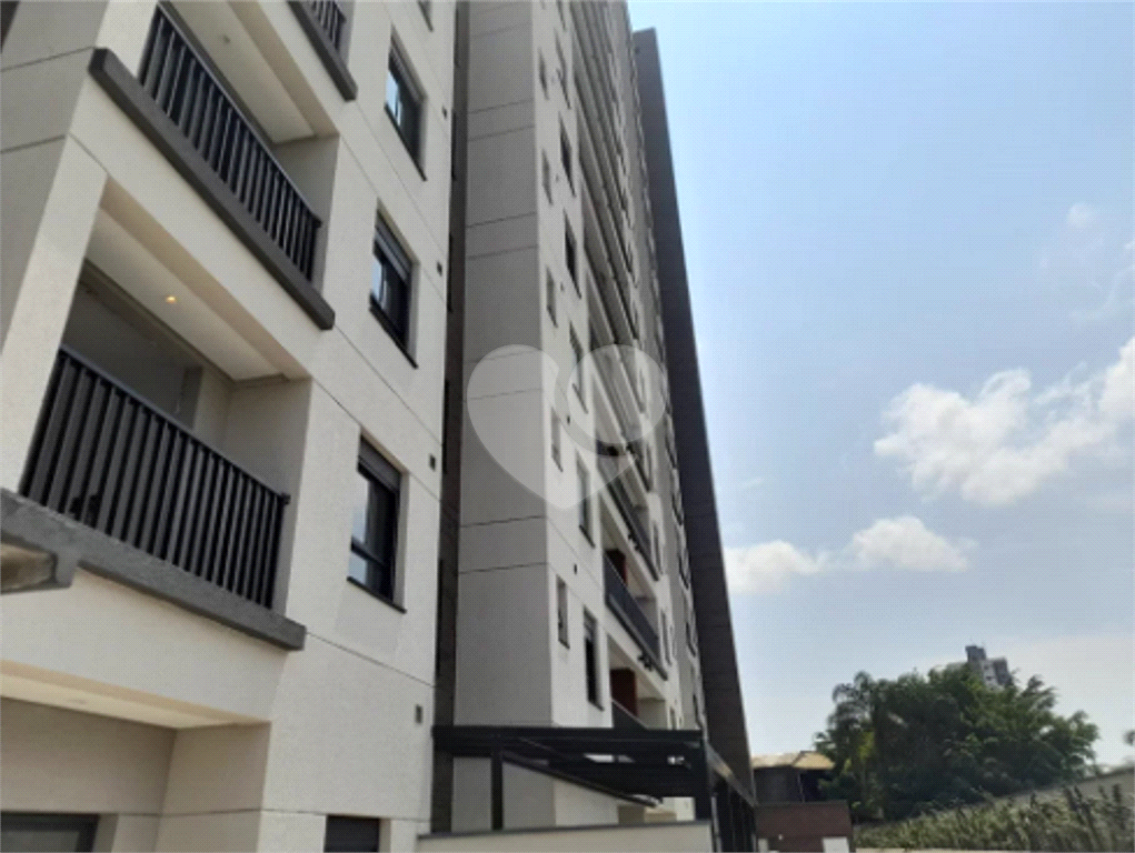 Locação ao lado do Metrô