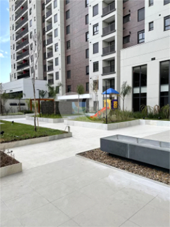 Locação ao lado do Metrô