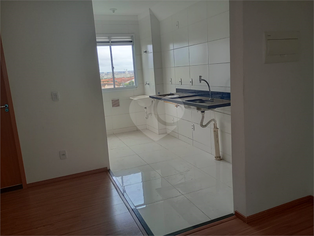 Apartamento à venda com 2 quartos, 43m² - Foto 2